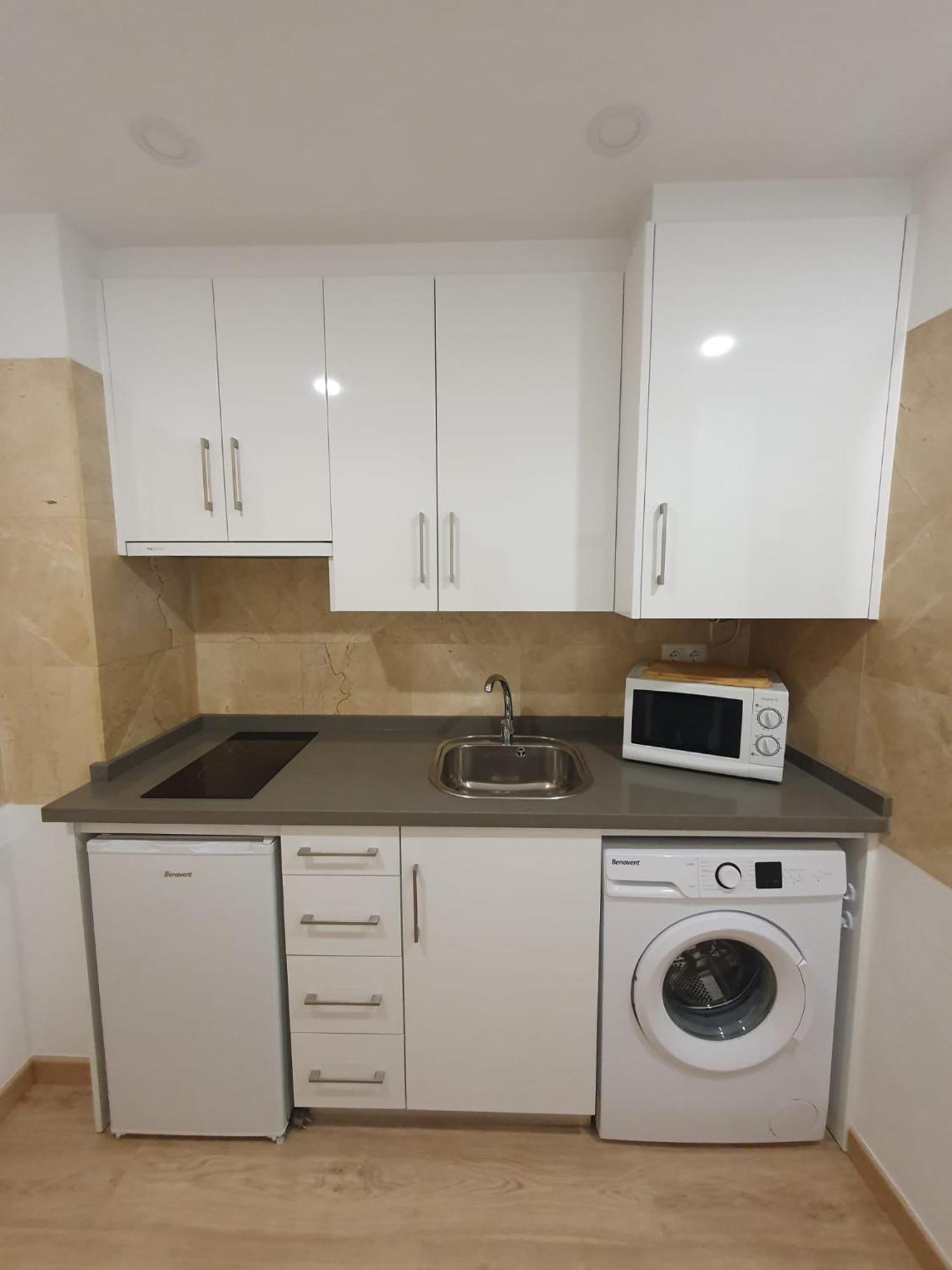 Apartmentsnoa Малага Экстерьер фото