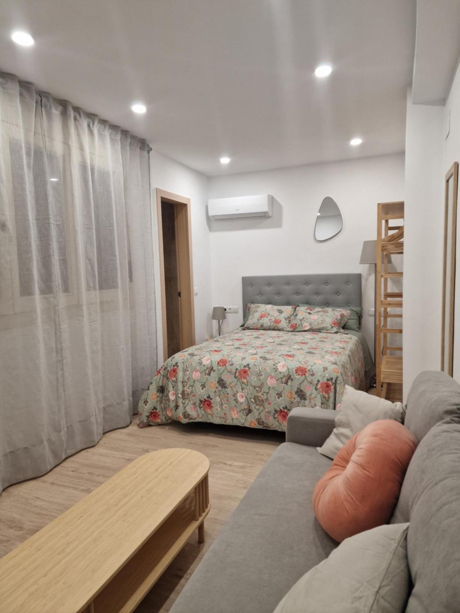 Apartmentsnoa Малага Экстерьер фото