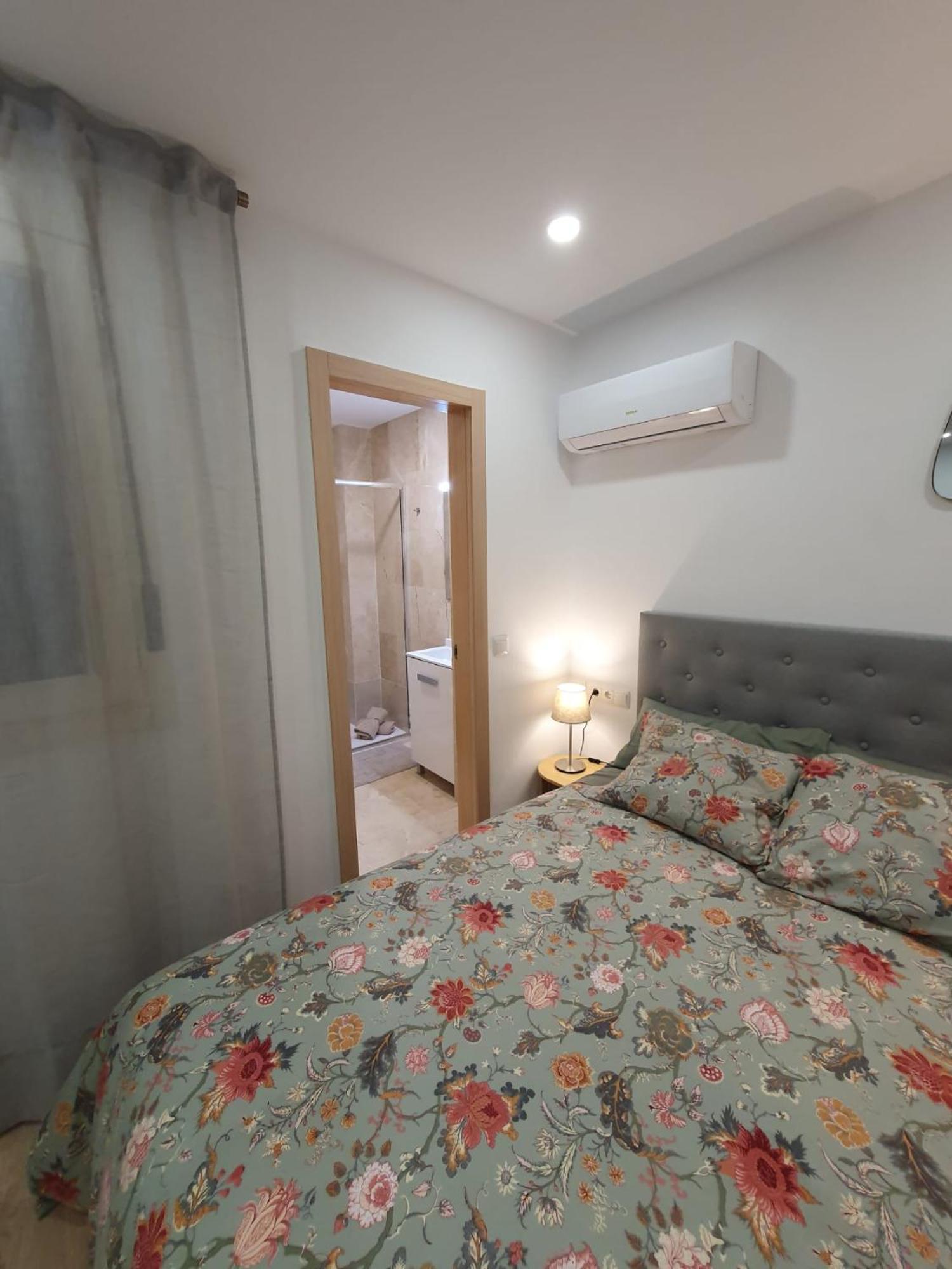 Apartmentsnoa Малага Экстерьер фото